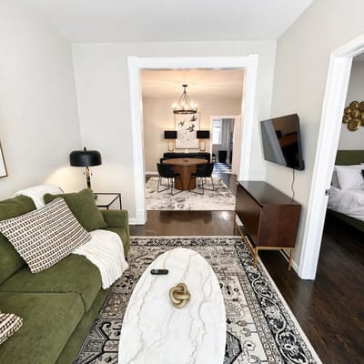Gothic-meets-mid-century 2BR in Lakeview | Statement Kitchen + Dining for 4